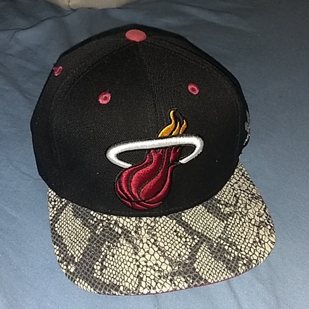 Adidas Miami Heat men's hat adjustable strap back